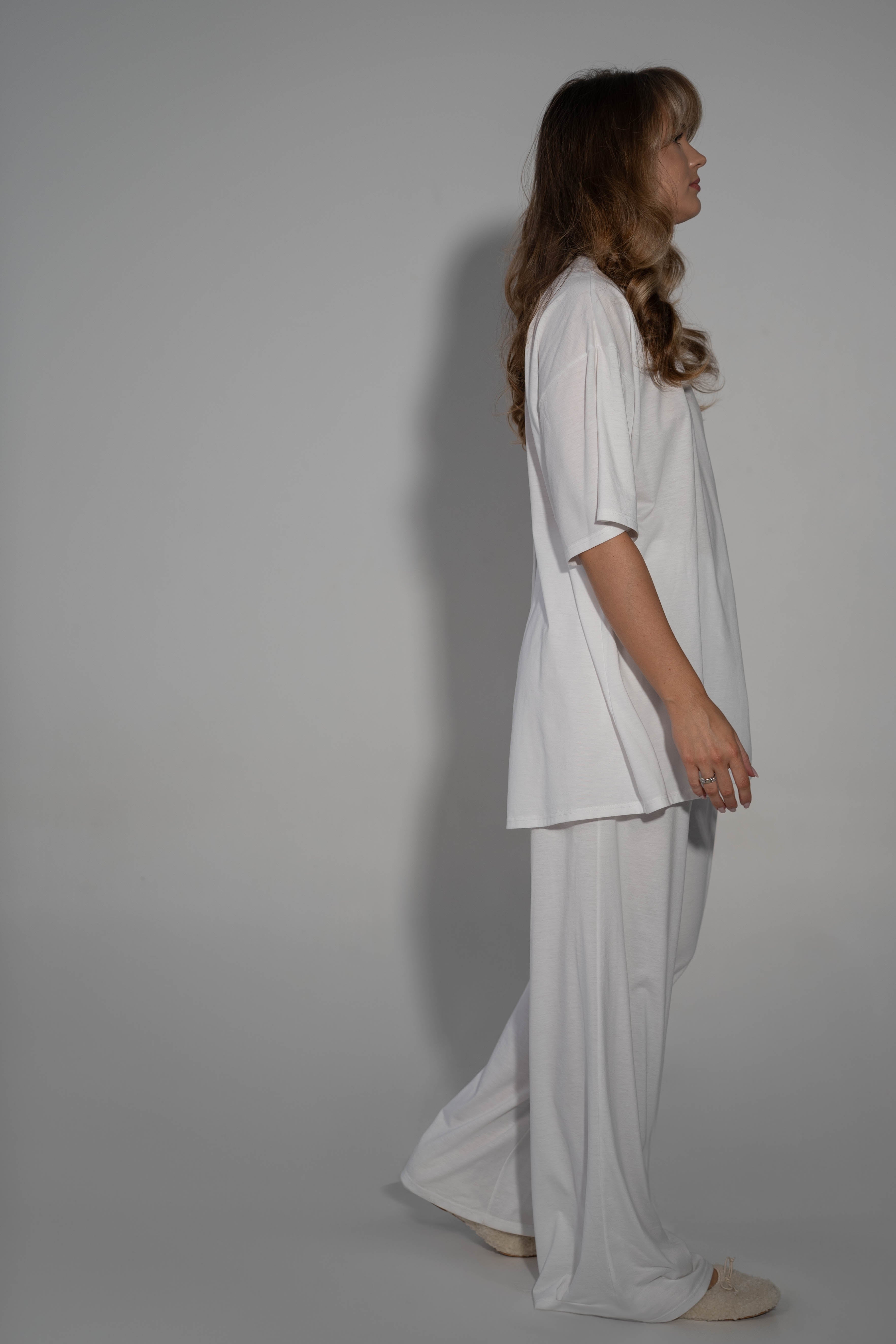 T-krekls ar atvērtu muguras daļu