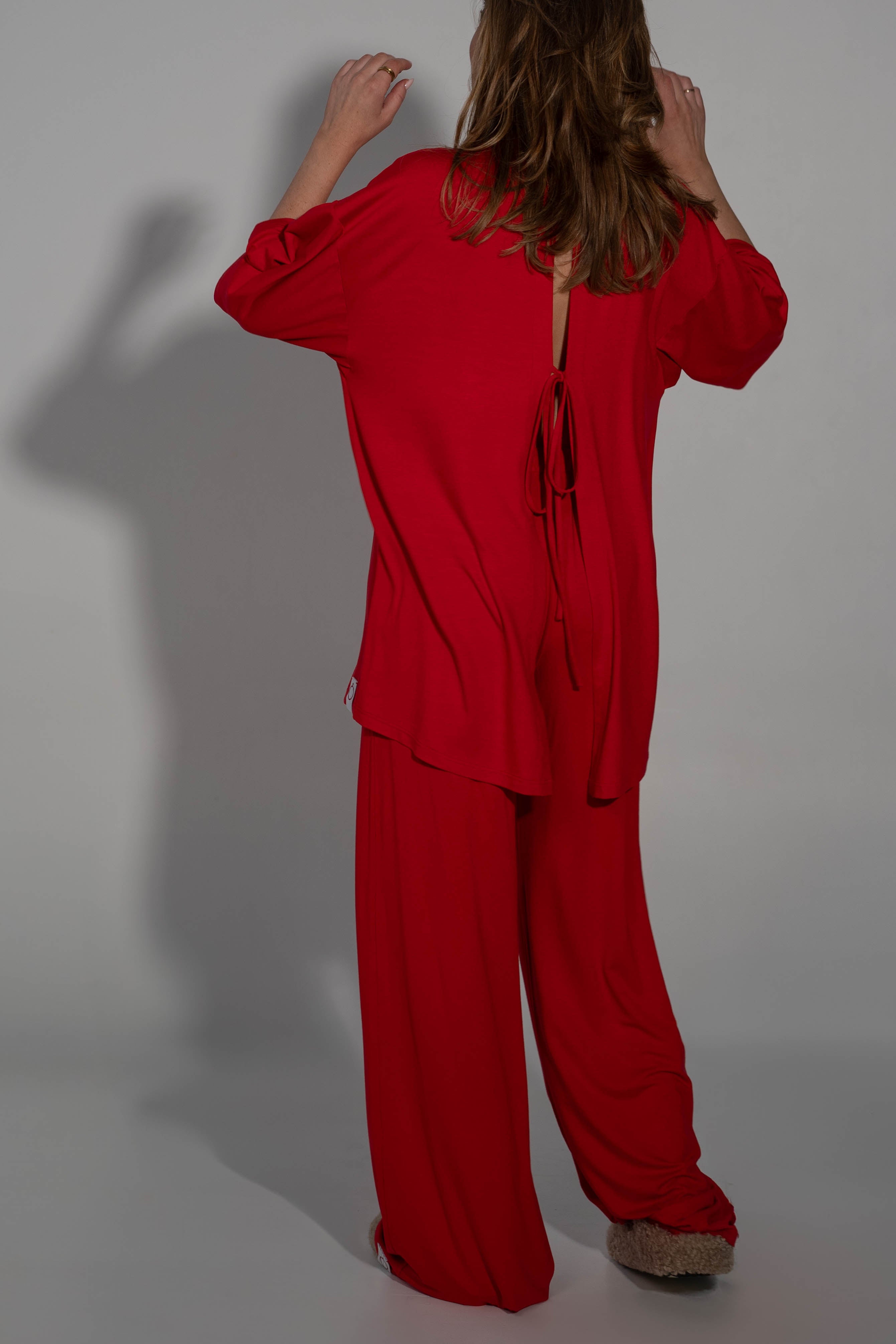 T-krekls ar atvērtu muguras daļu