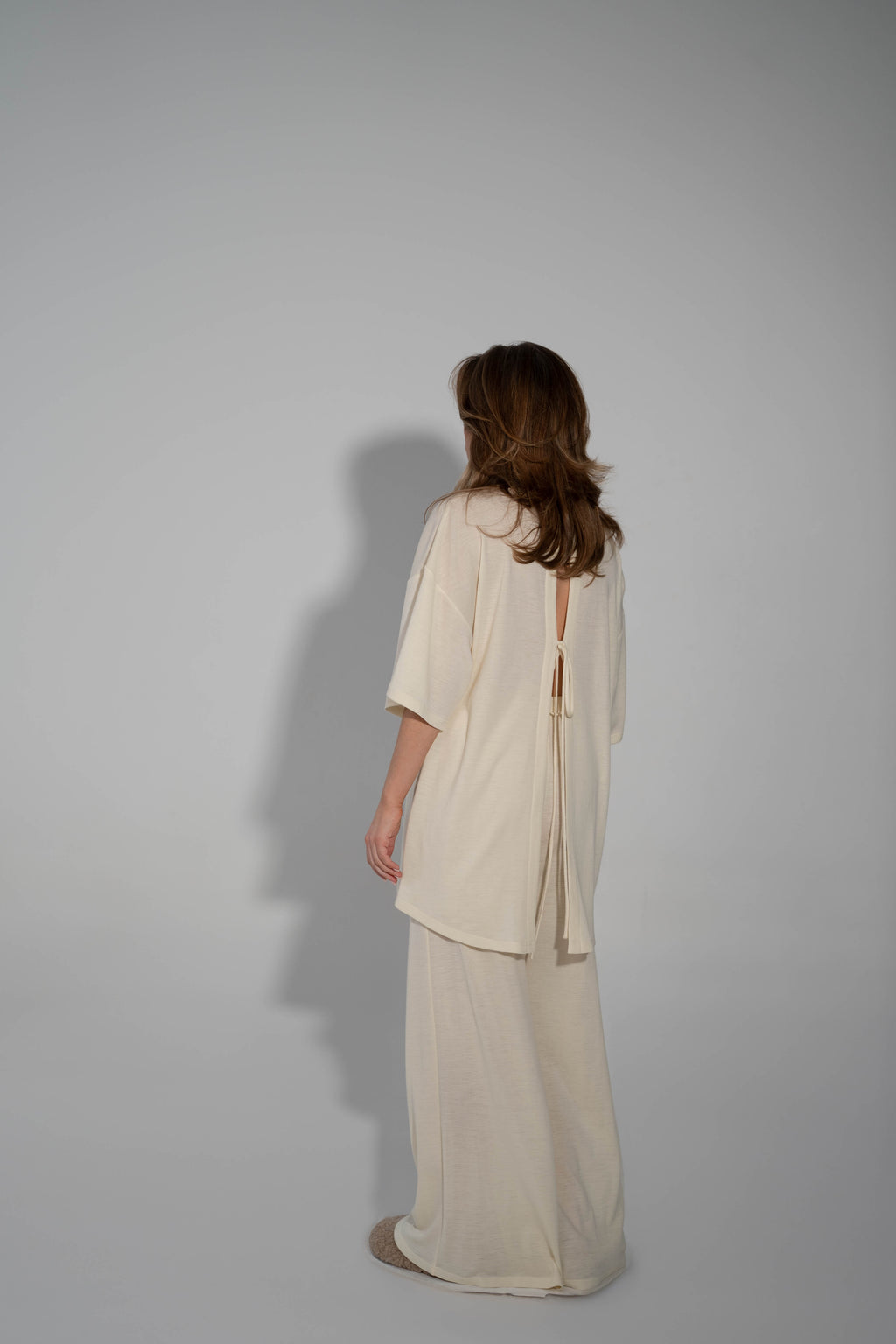 Merino vilnas T-krekls ar atvērtu muguru